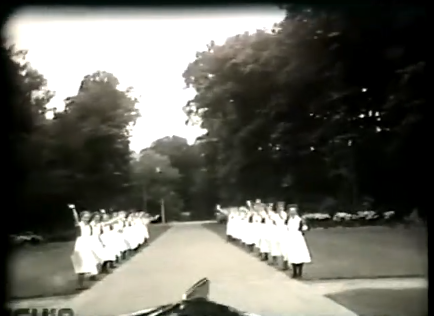 Zwaaiende verpleegsters, Veldwjk 1954
